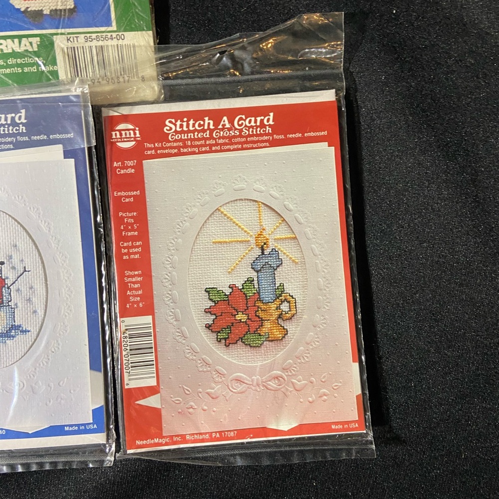 Vintage Chrsitmas Cross Stitch Bundle of 5 DIY Projects Bernat + NMI - Picture 4 of 8